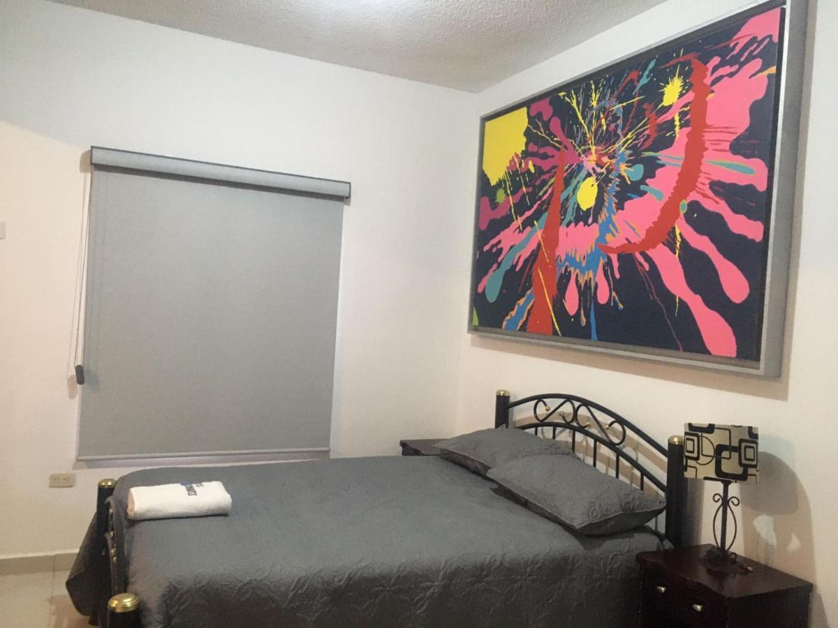 Suites Cervantes Chihuahua Kültér fotó