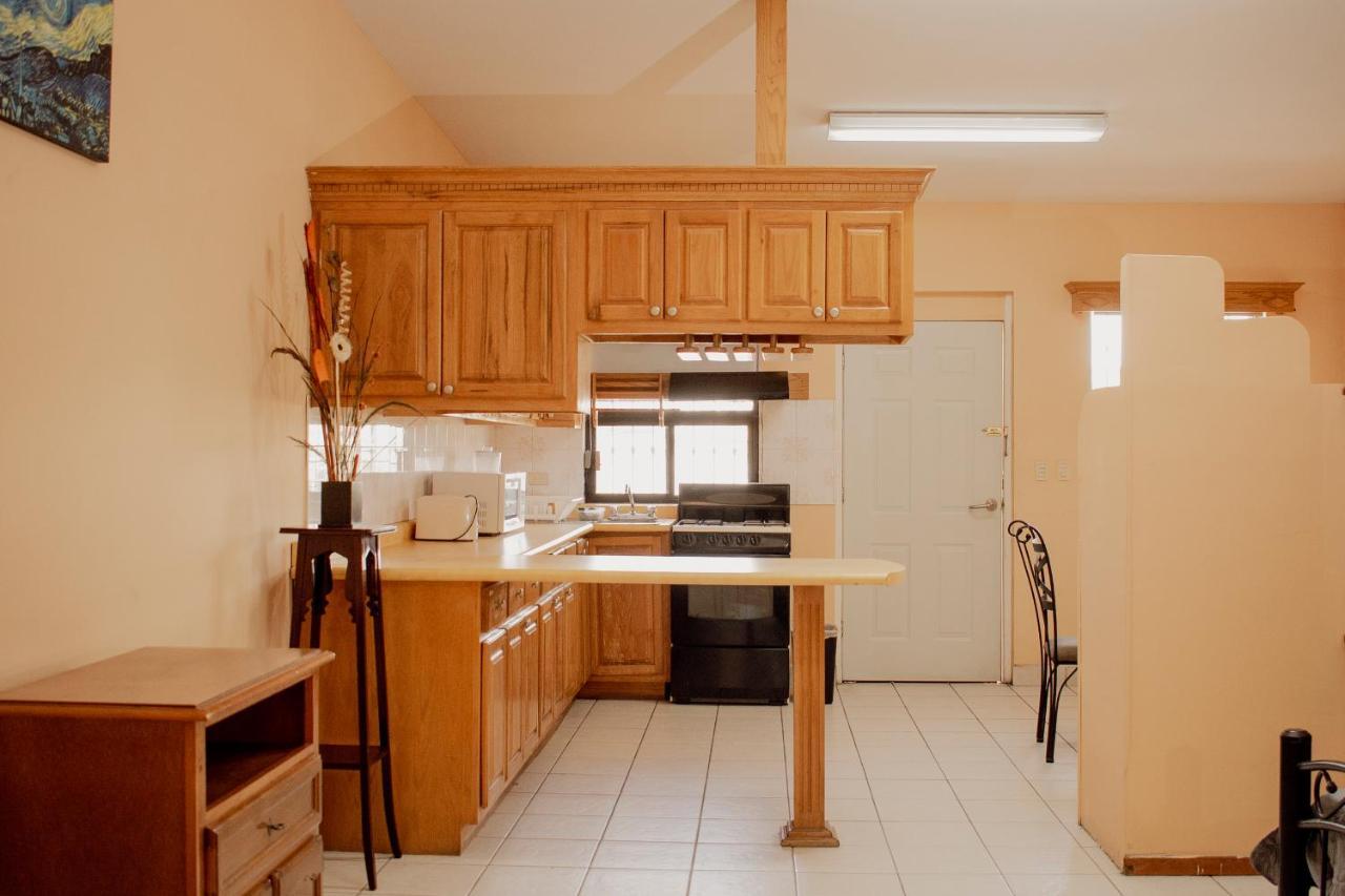 Suites Cervantes Chihuahua Kültér fotó