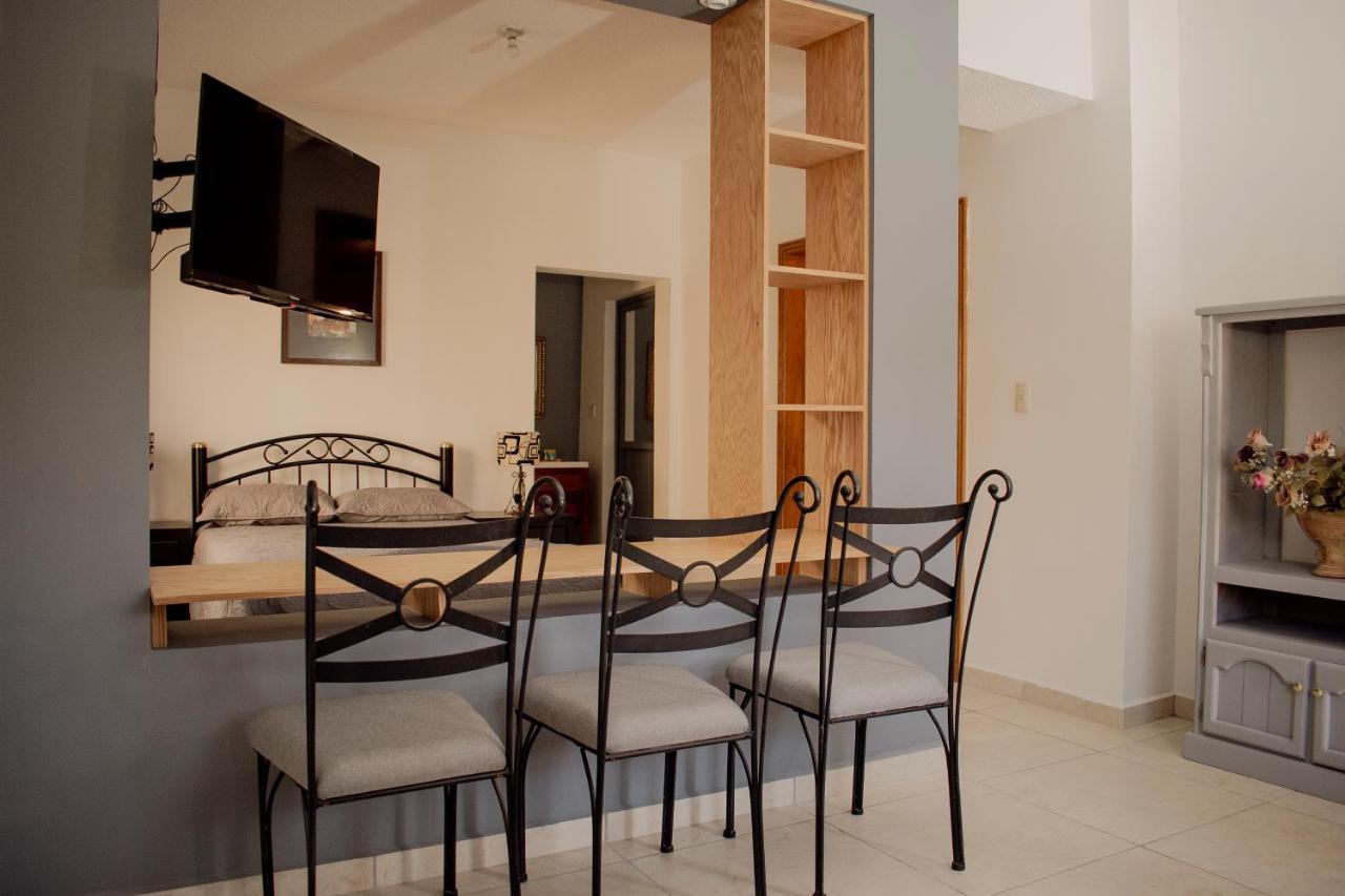 Suites Cervantes Chihuahua Kültér fotó