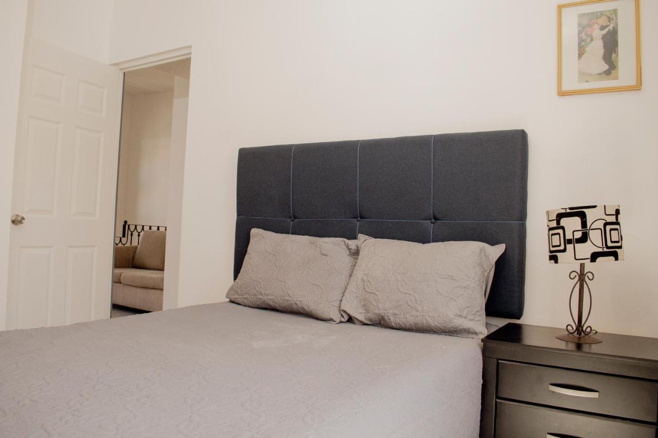 Suites Cervantes Chihuahua Kültér fotó