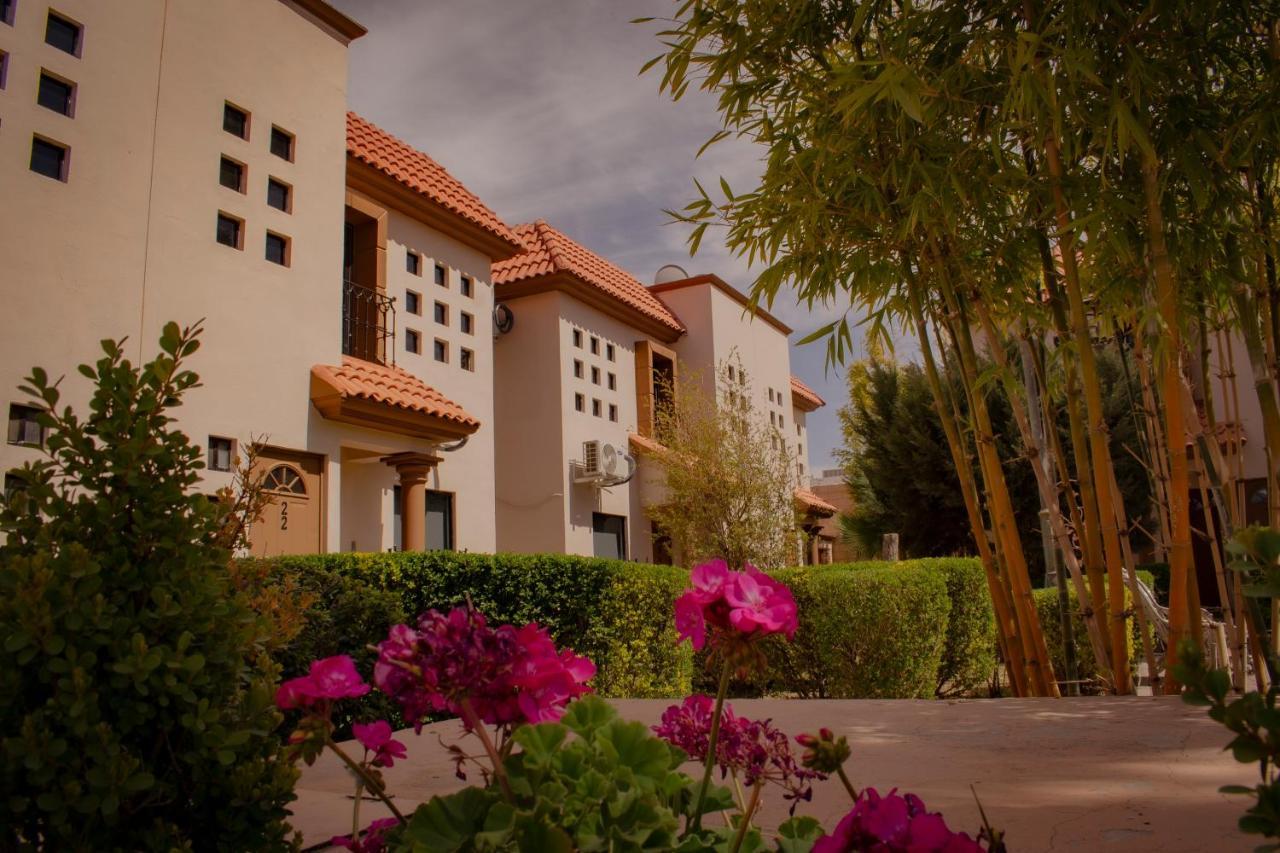 Suites Cervantes Chihuahua Kültér fotó