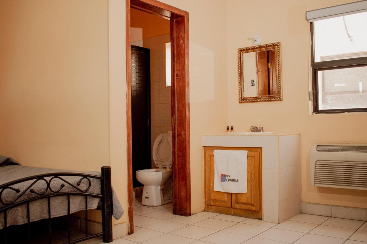 Suites Cervantes Chihuahua Kültér fotó