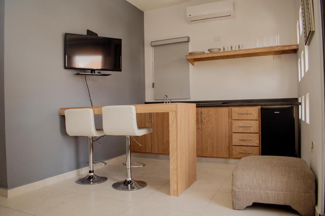 Suites Cervantes Chihuahua Kültér fotó