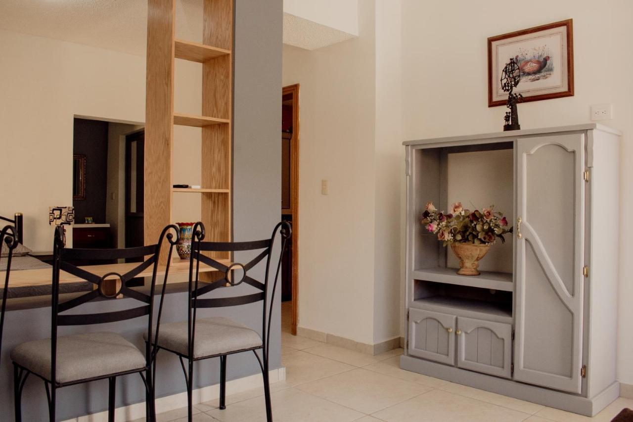 Suites Cervantes Chihuahua Kültér fotó