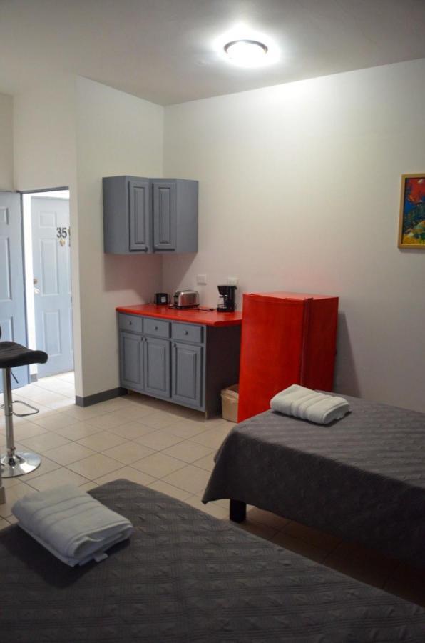 Suites Cervantes Chihuahua Kültér fotó